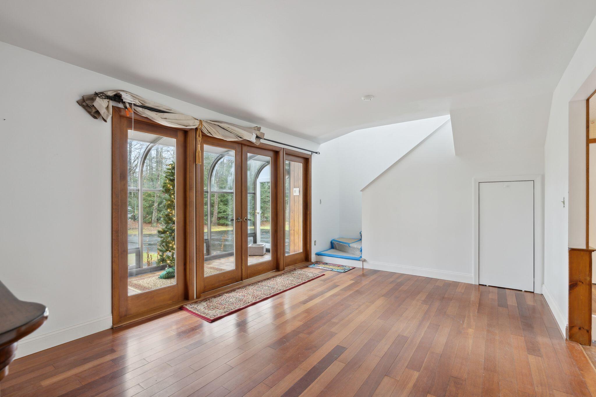 91 Weeks Road Gorham, ME 04038 - Photo 16 of 42 Living Room