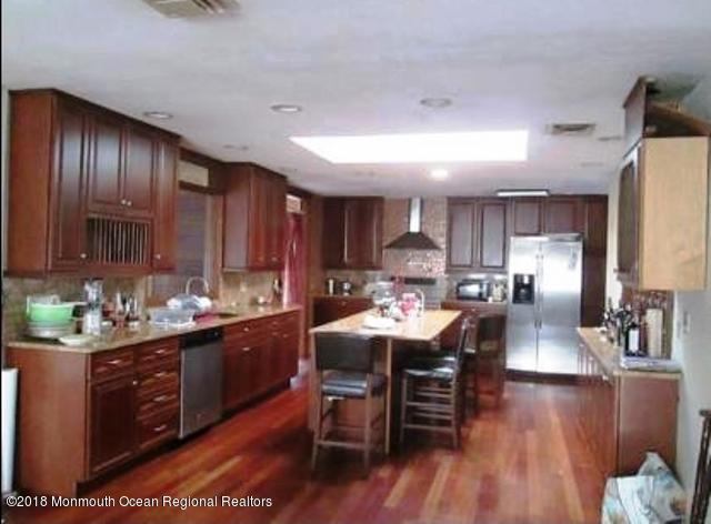 7 Lakeview Drive Jackson, NJ 08527 - Photo 4 of 8 Kitchen
