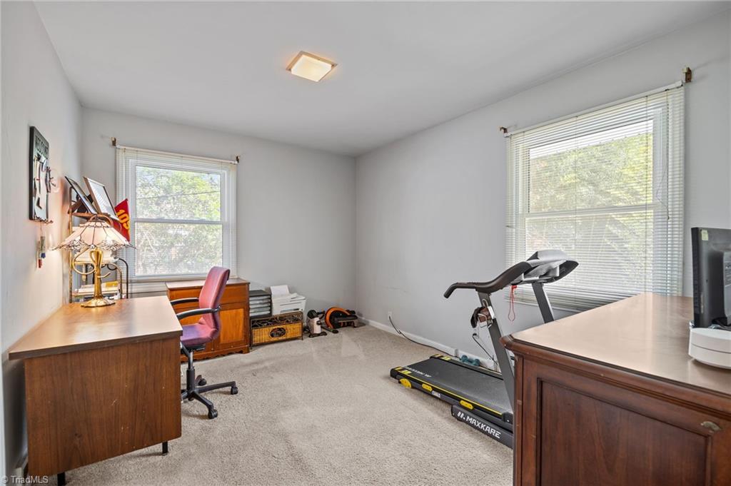 709 Overbrook Drive High Point, NC 27262 - Photo 14 of 42