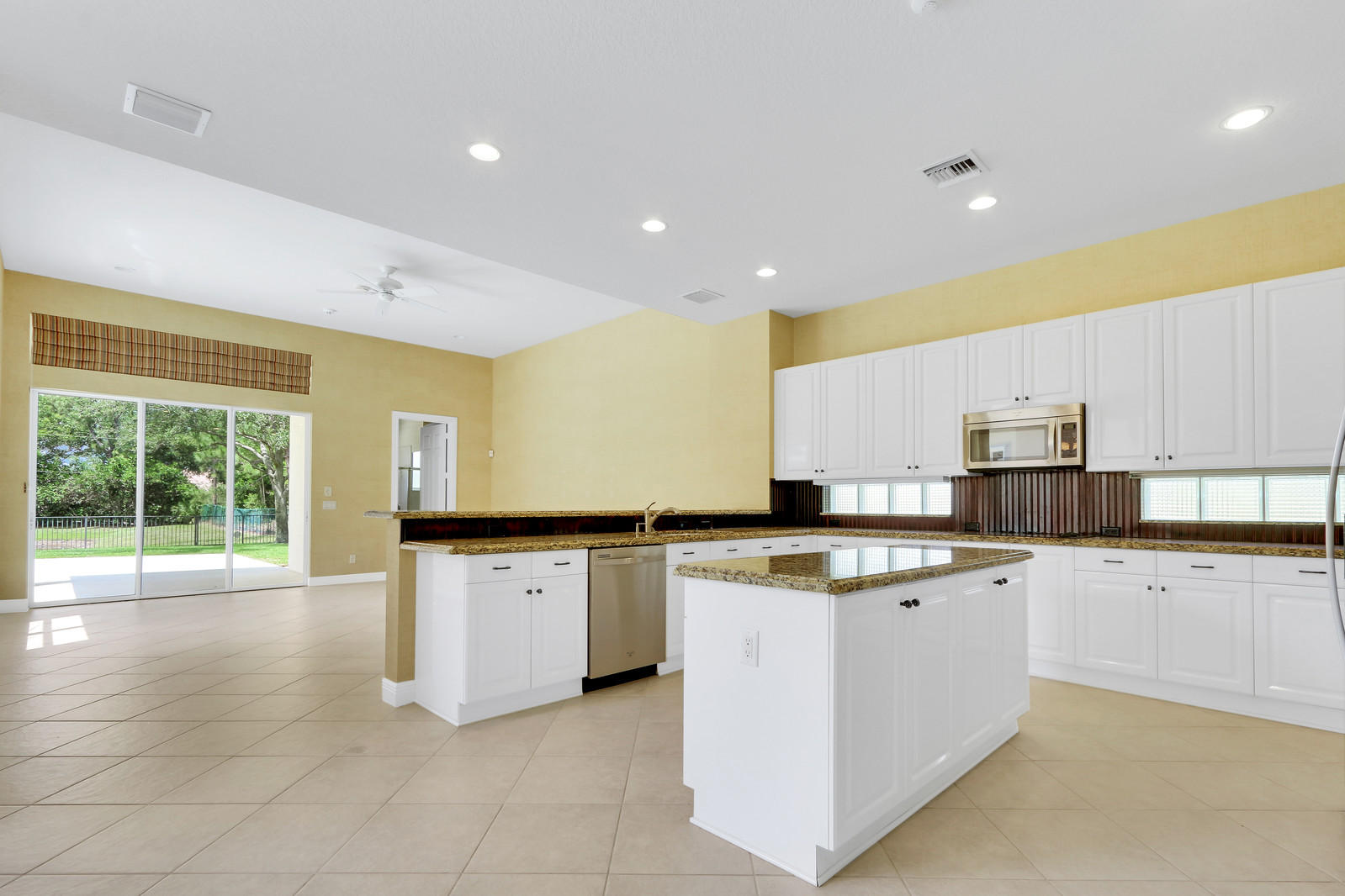 128 Bryce Lane Jupiter, FL 33458 - Photo 14 of 40 08_Image6_mls