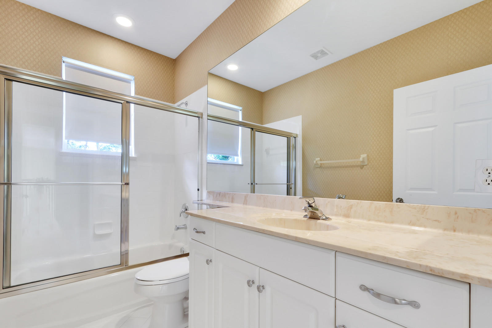 128 Bryce Lane Jupiter, FL 33458 - Photo 25 of 40 23_Image21_mls