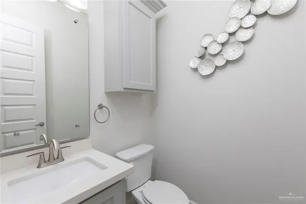 $3,500 | 2521 South J Street, McAllen, TX 78503