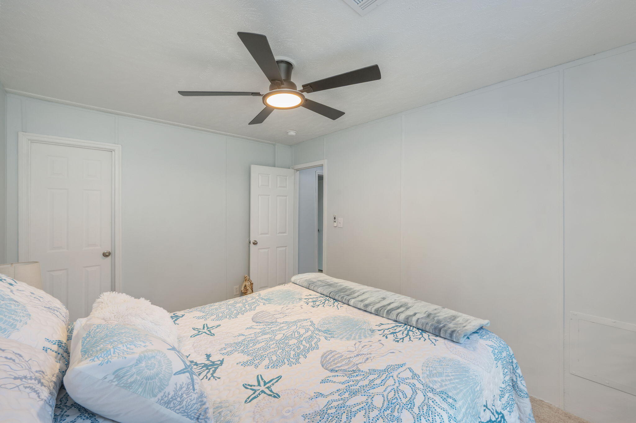 447 Smith Road DeFuniak Springs, FL 32433 - Photo 38 of 39 Guest Bedroom (3rd)