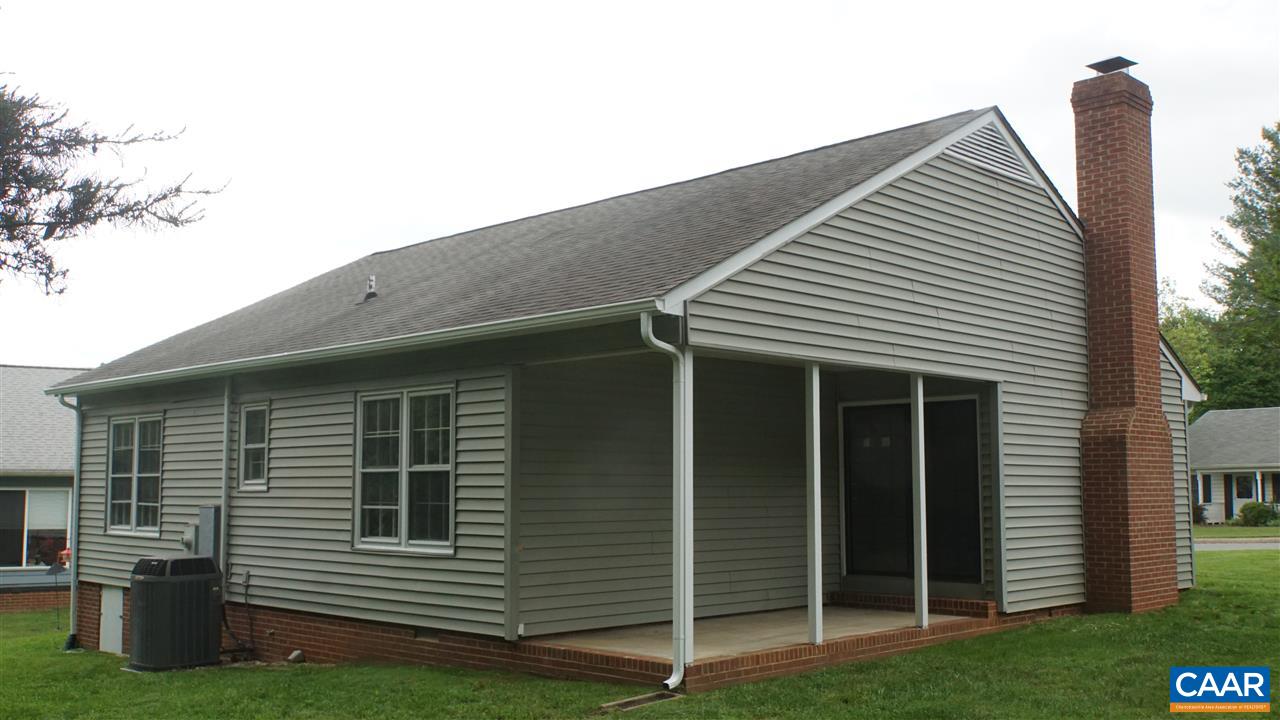 340 Minor Ridge Road Charlottesville, VA 22901 - Photo 4 of 24 a front view of a house with a garden