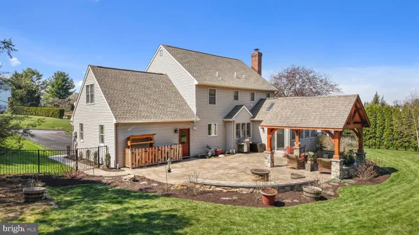 $575,000 | 1625 Arrowwood Drive, Easton, PA 18040