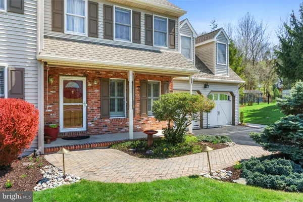 $575,000 | 1625 Arrowwood Drive, Easton, PA 18040