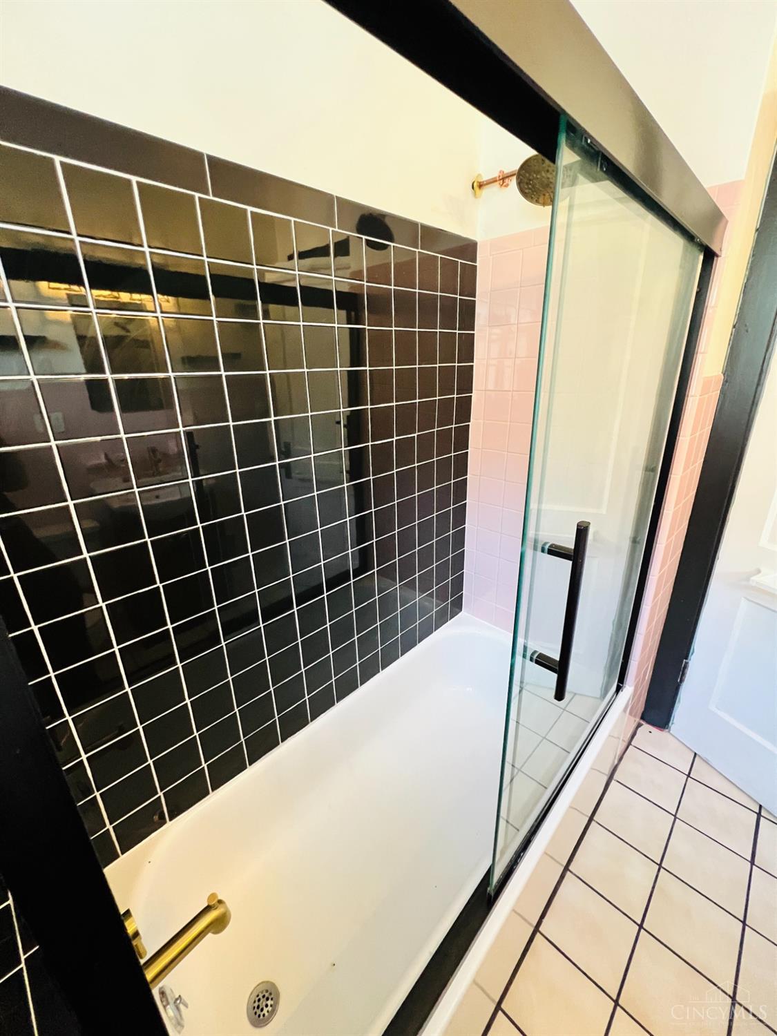 3904 Watterson Road Cincinnati, OH 45227 - Photo 9 of 19 New tile shower