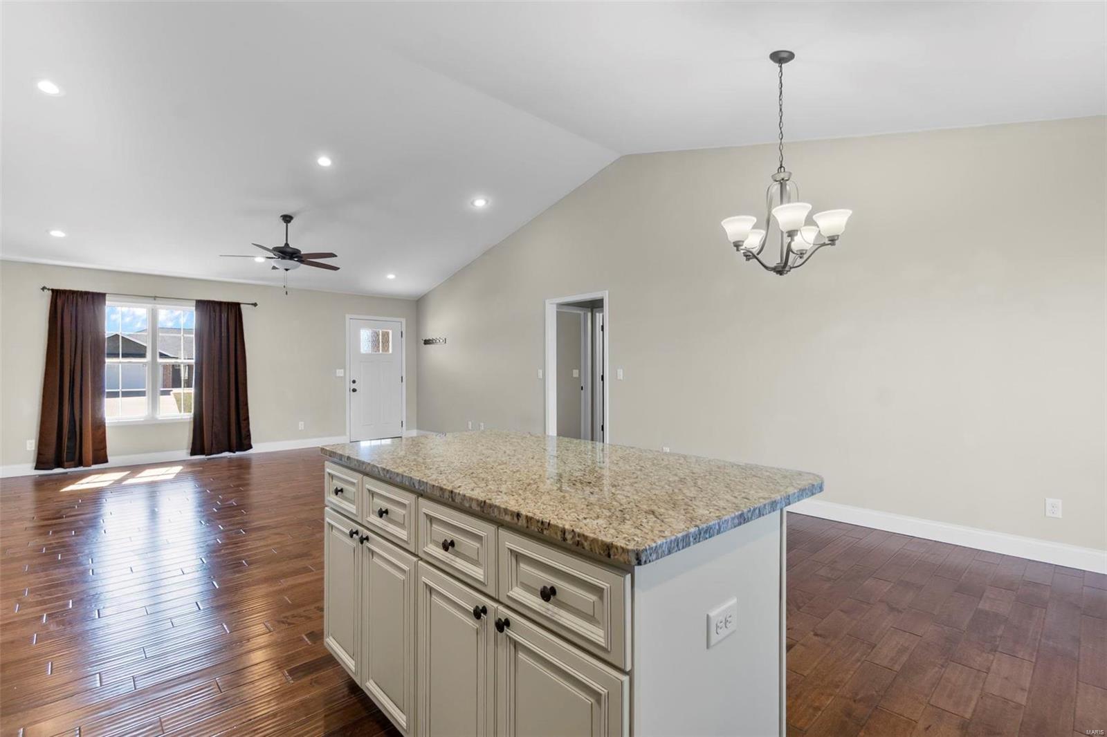 2504 Jonathan Drive Jackson, MO 63755 - Photo 11 of 37