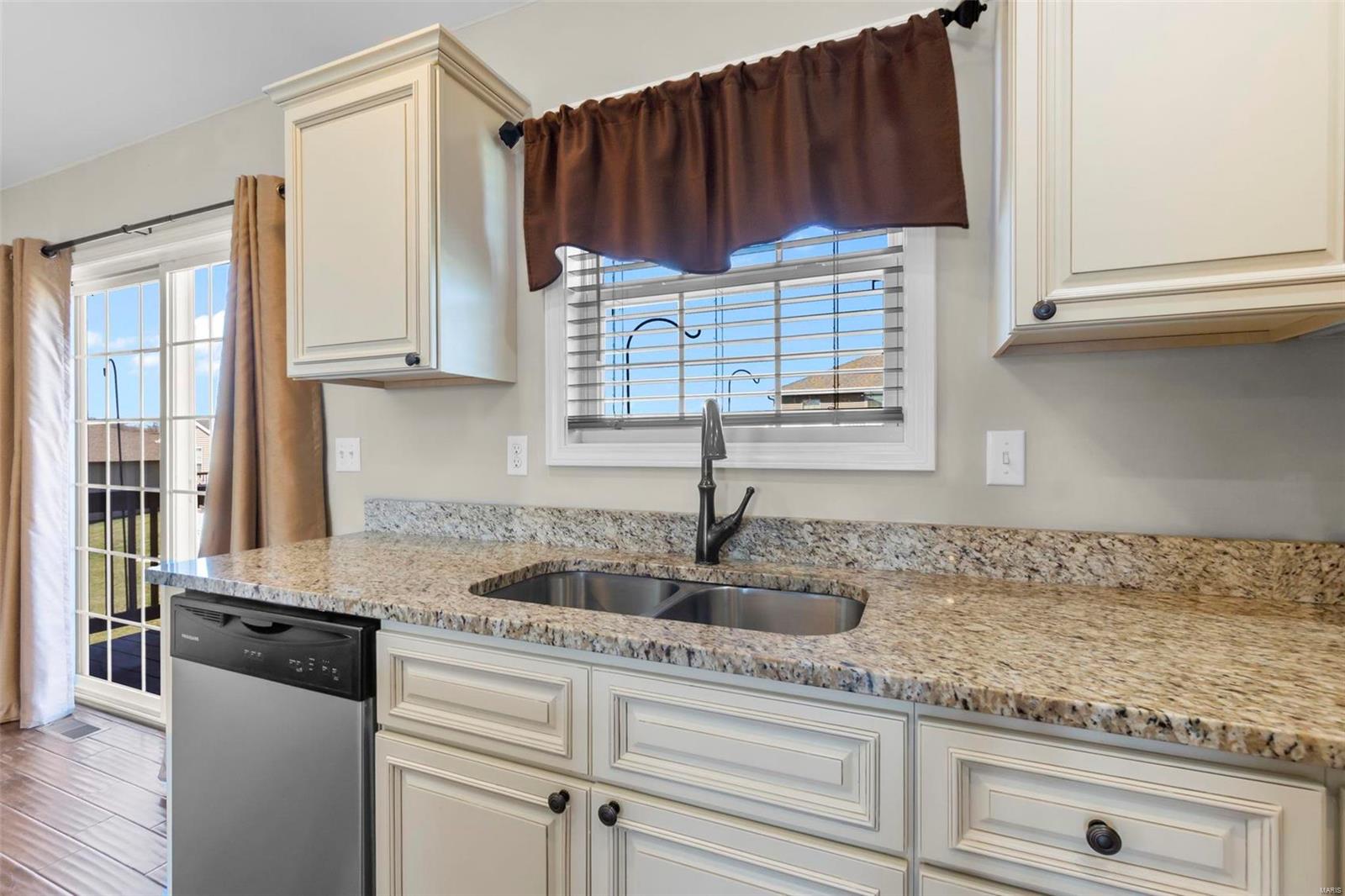 2504 Jonathan Drive Jackson, MO 63755 - Photo 10 of 37