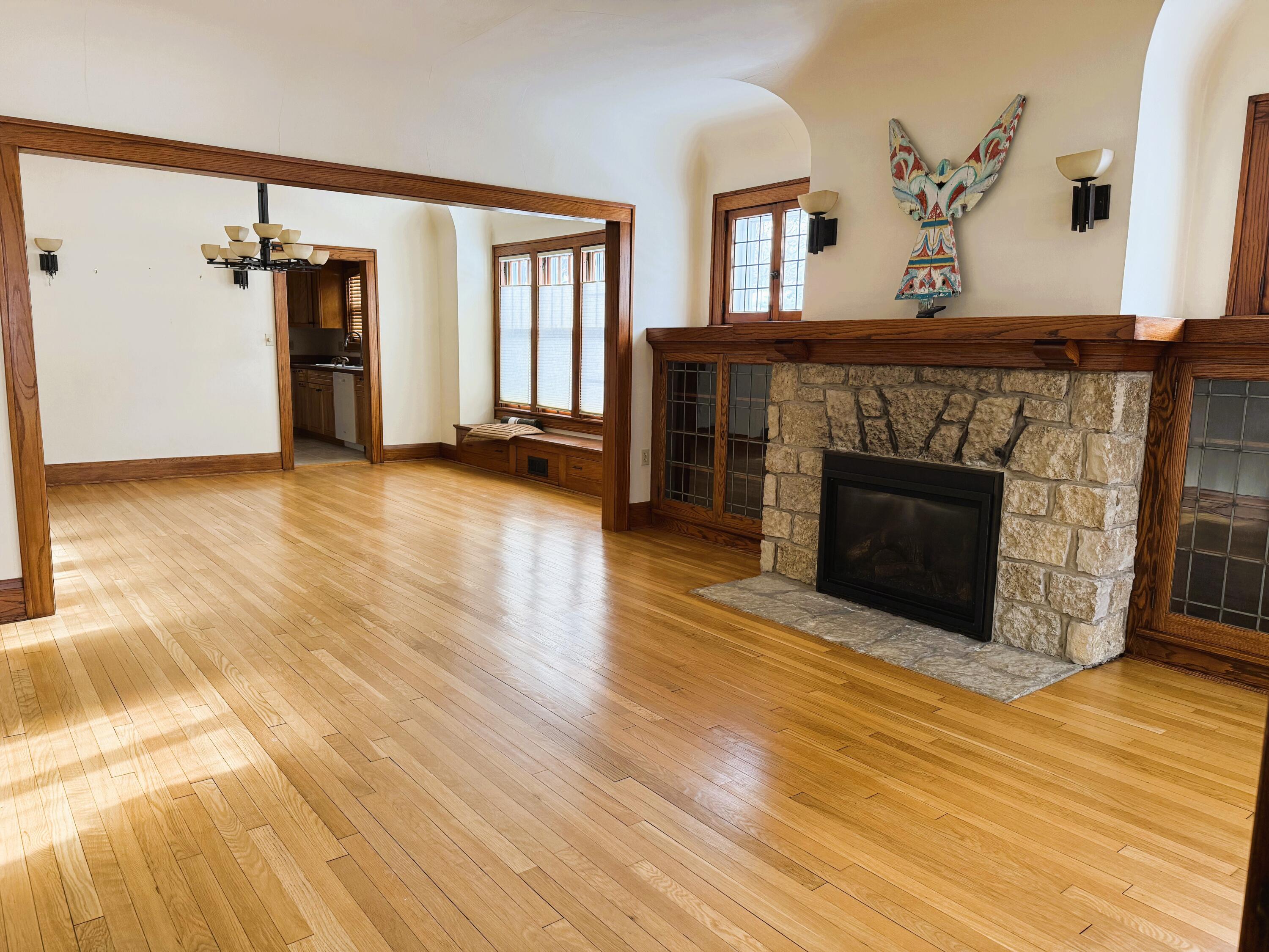 1904 North 83rd Street Wauwatosa, WI 53213 - Photo 3 of 29 LR w/Lannon Stone NFP