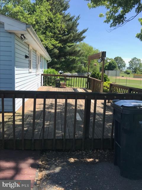 4510 Salem Bottom Road Westminster, MD 21157 - Photo 5 of 20 Deck