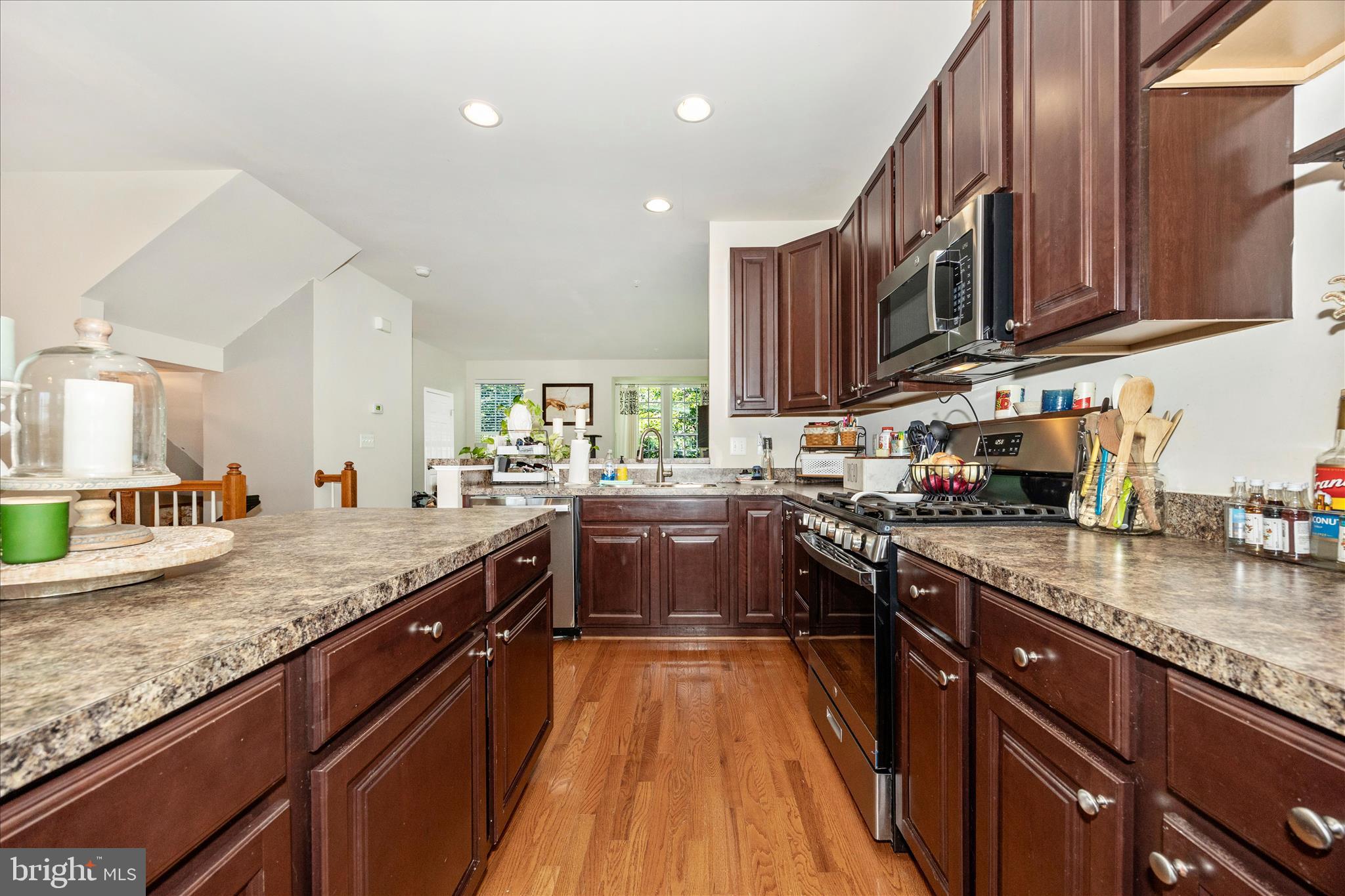 2047 Spring Run Circle Frederick, MD 21702 - Photo 13 of 49 Kitchen