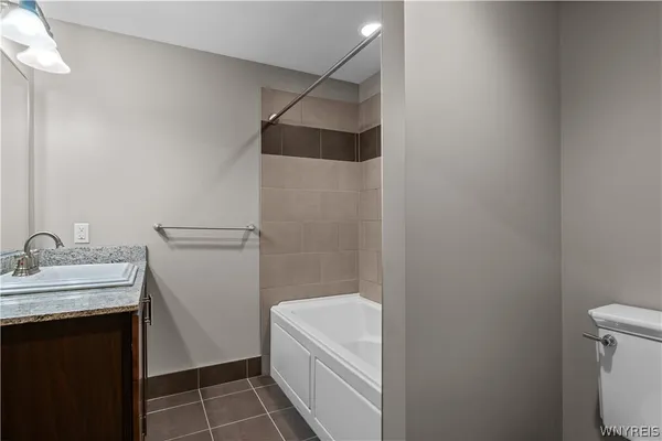 $385,000 | 149 Swan Street, Unit 206, Buffalo, NY 14203