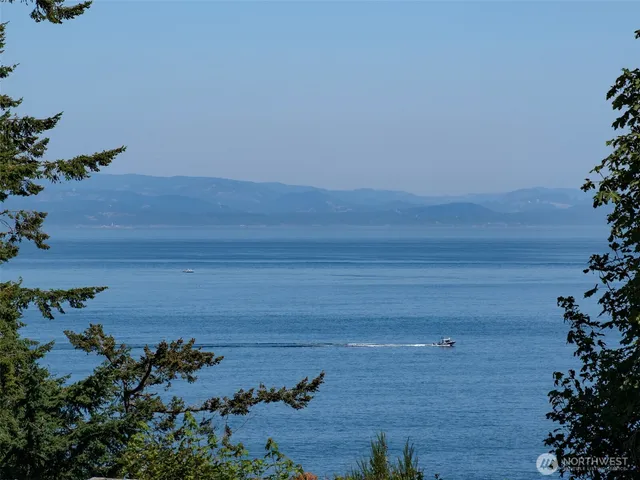 a view of a tennis court