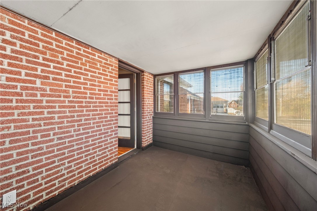 13517 Cedar Road Cleveland, OH 44118 - Photo 3 of 30 Gallery Image 3