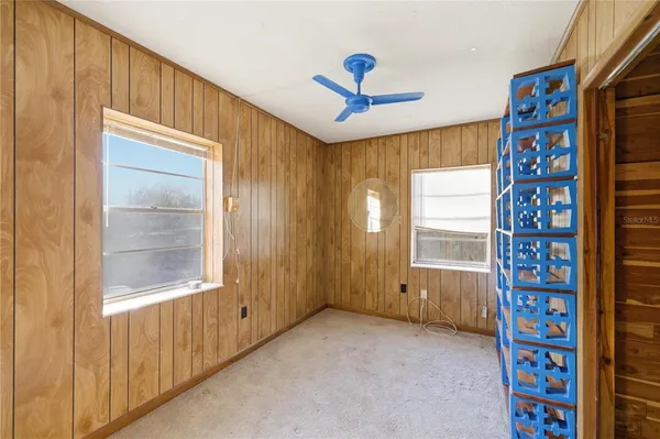 a view of livingroom with furniture