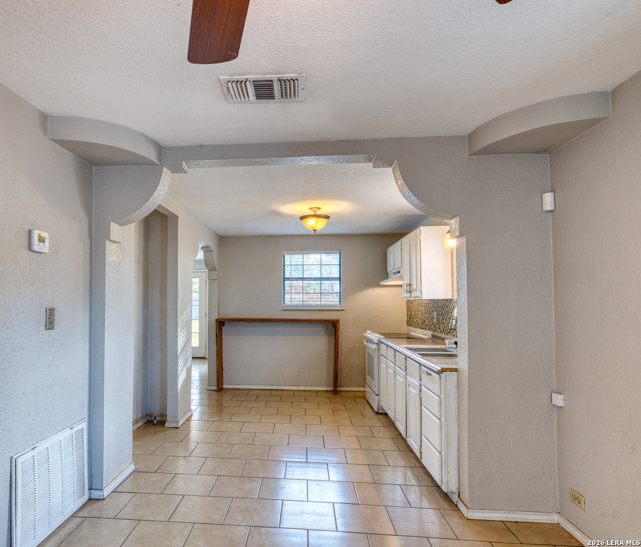 1231 North High Street Uvalde, TX 78801 - Photo 9 of 28