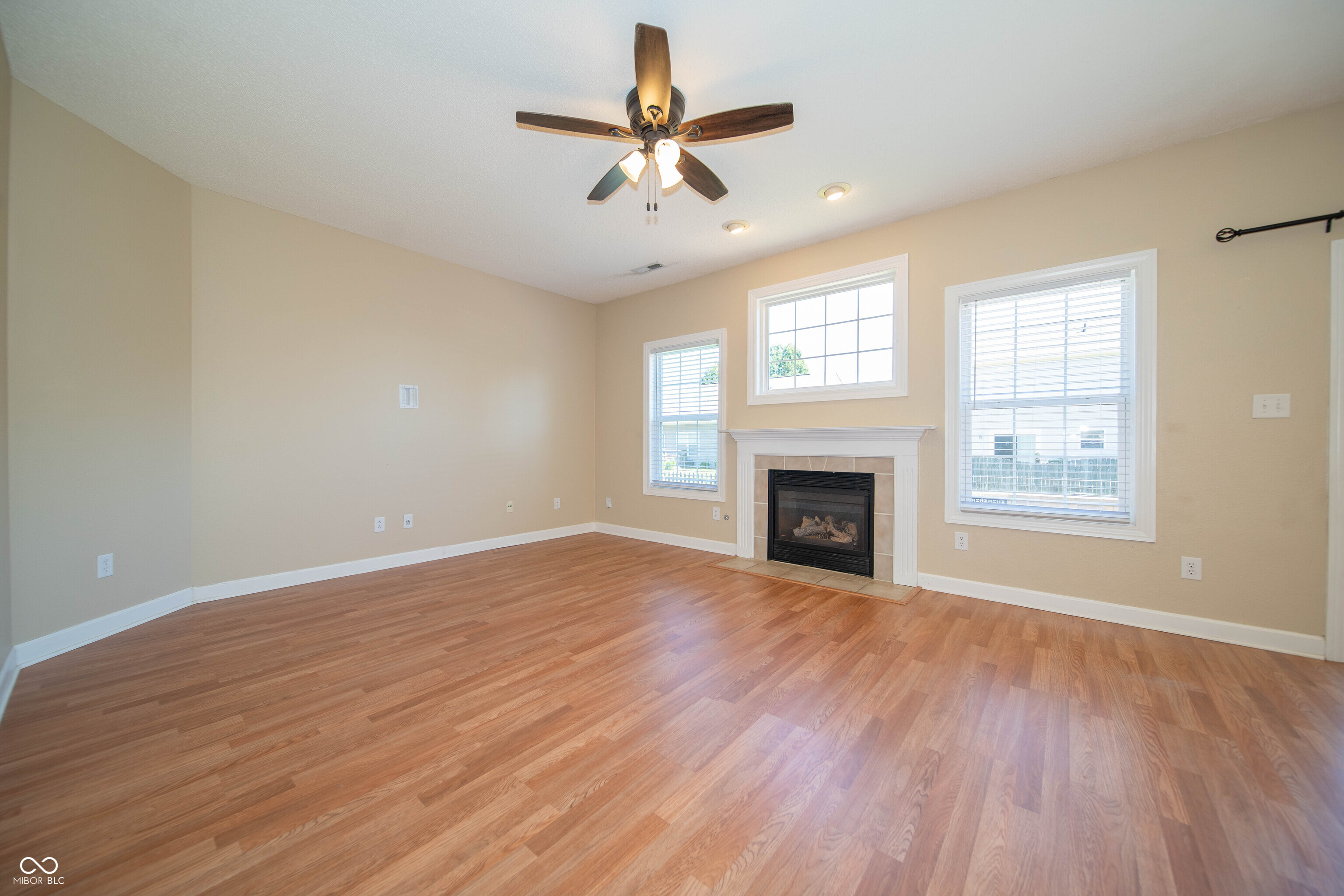 11044 Schoolhouse Road Fishers, IN 46037 - Photo 11 of 32