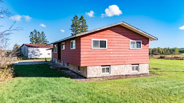 $1,200,000 | 9964 East M 48, Goetzville, MI 49736