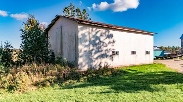 $1,200,000 | 9964 East M 48, Goetzville, MI 49736