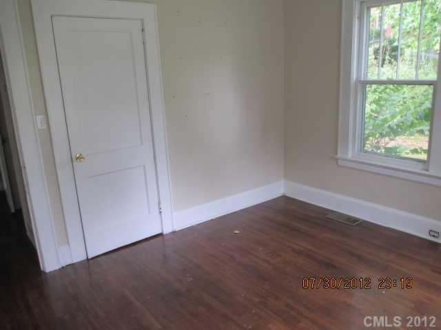 3801 Tuckaseegee Road Charlotte, NC 28208 - Photo 6 of 8