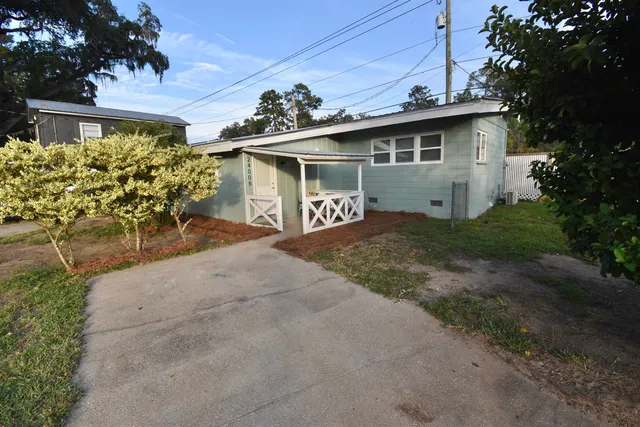 $1,300 | 2400 Lake Hall Road, Unit B, Tallahassee, FL 32309