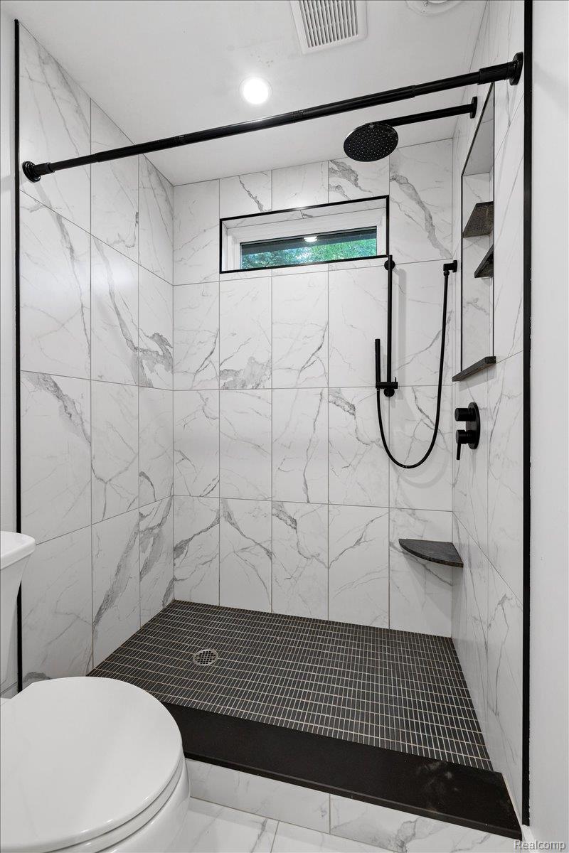 48200 Judd Road Belleville, MI 48111 - Photo 32 of 45 New primary shower, ceramic
