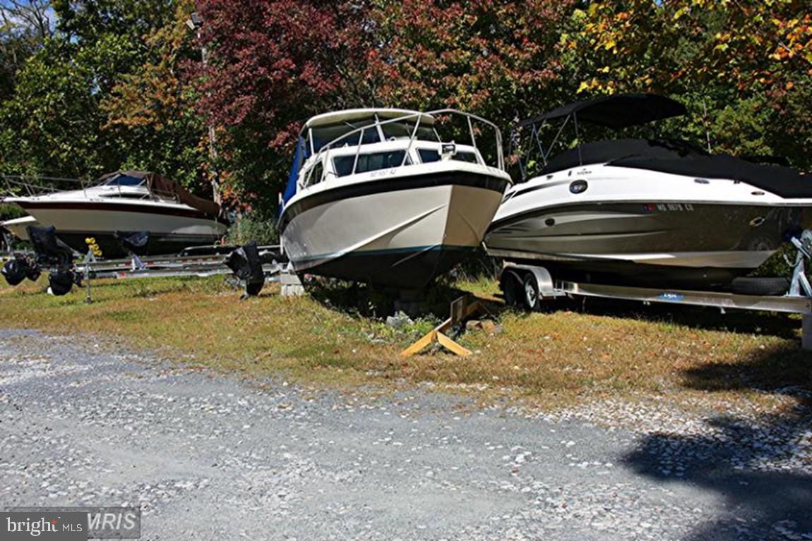 110 Cedar Road Severna Park, MD 21146 - Photo 33 of 35 Community boat/trailer storage