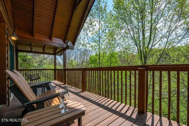 $649,000 | 1979 East Mountain View Way, Pigeon Forge, TN 37876