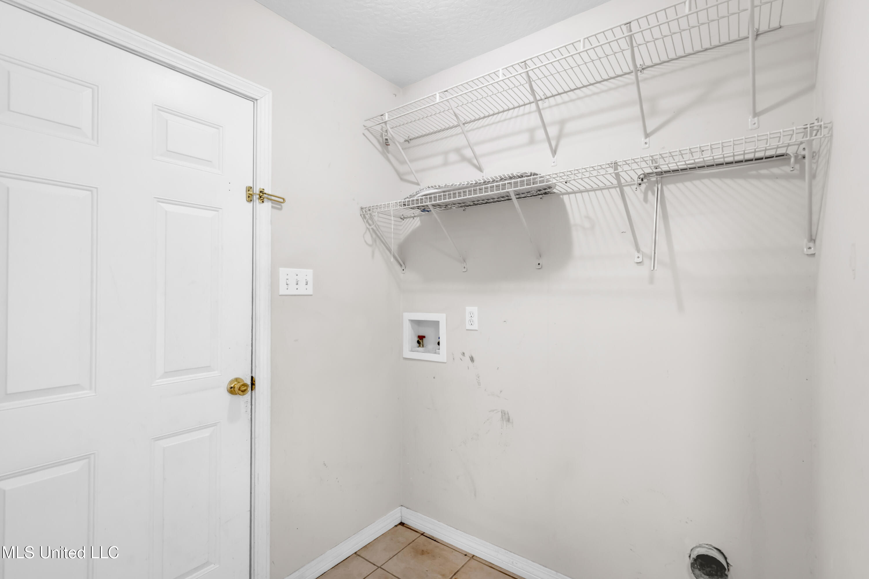 8500 Clamshell Avenue Ocean Springs, MS 39564 - Photo 22 of 47 8500ClamshellAve-17