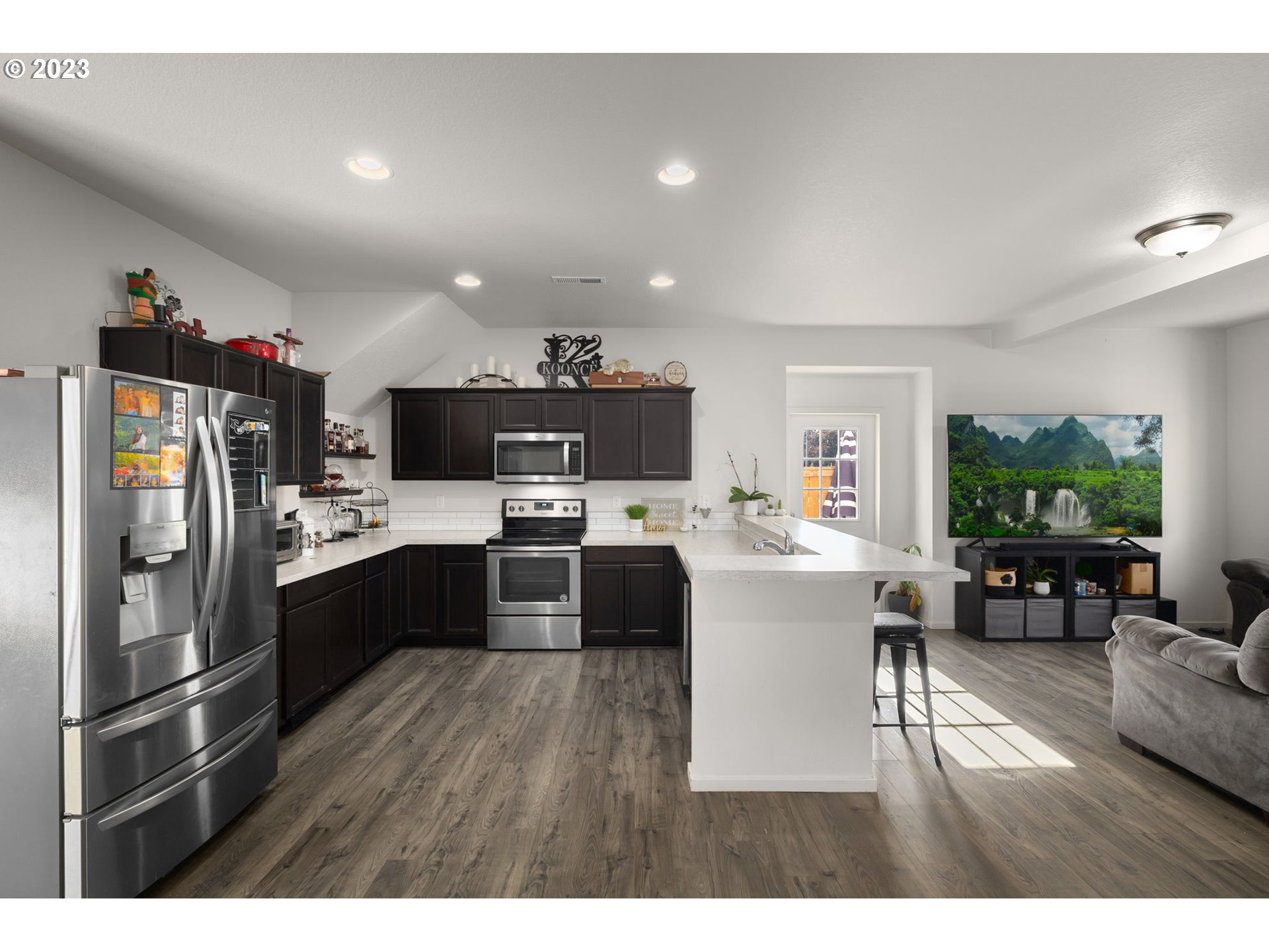 2116 Southeast Palmquist Road Gresham, OR 97080 - Photo 11 of 30 Gallery Image 11