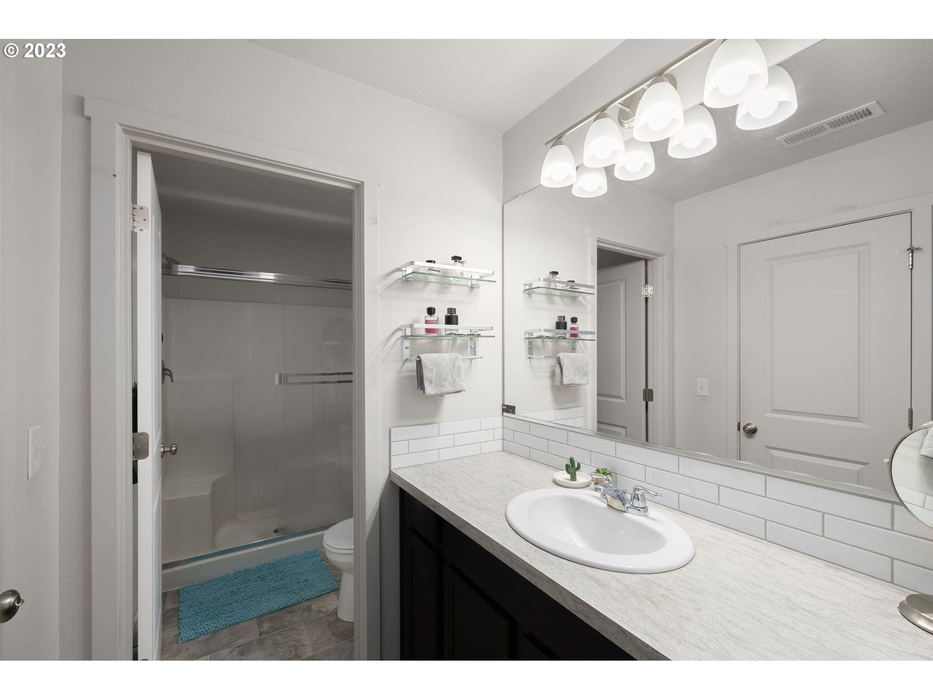 2116 Southeast Palmquist Road Gresham, OR 97080 - Photo 20 of 30 Gallery Image 20