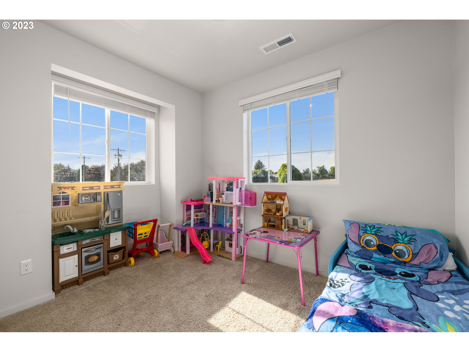 2116 Southeast Palmquist Road Gresham, OR 97080 - Photo 21 of 30 Gallery Image 21