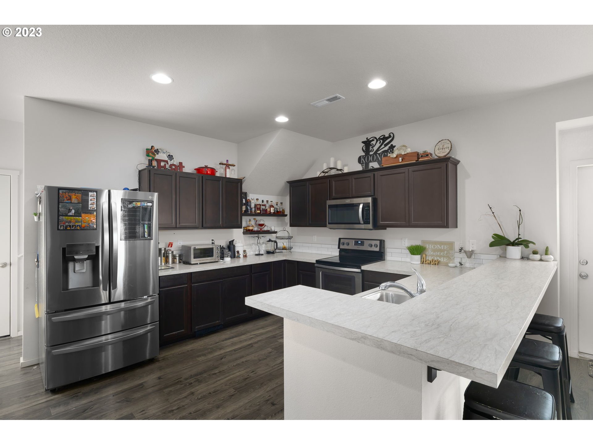 2116 Southeast Palmquist Road Gresham, OR 97080 - Photo 4 of 30 Gallery Image 4