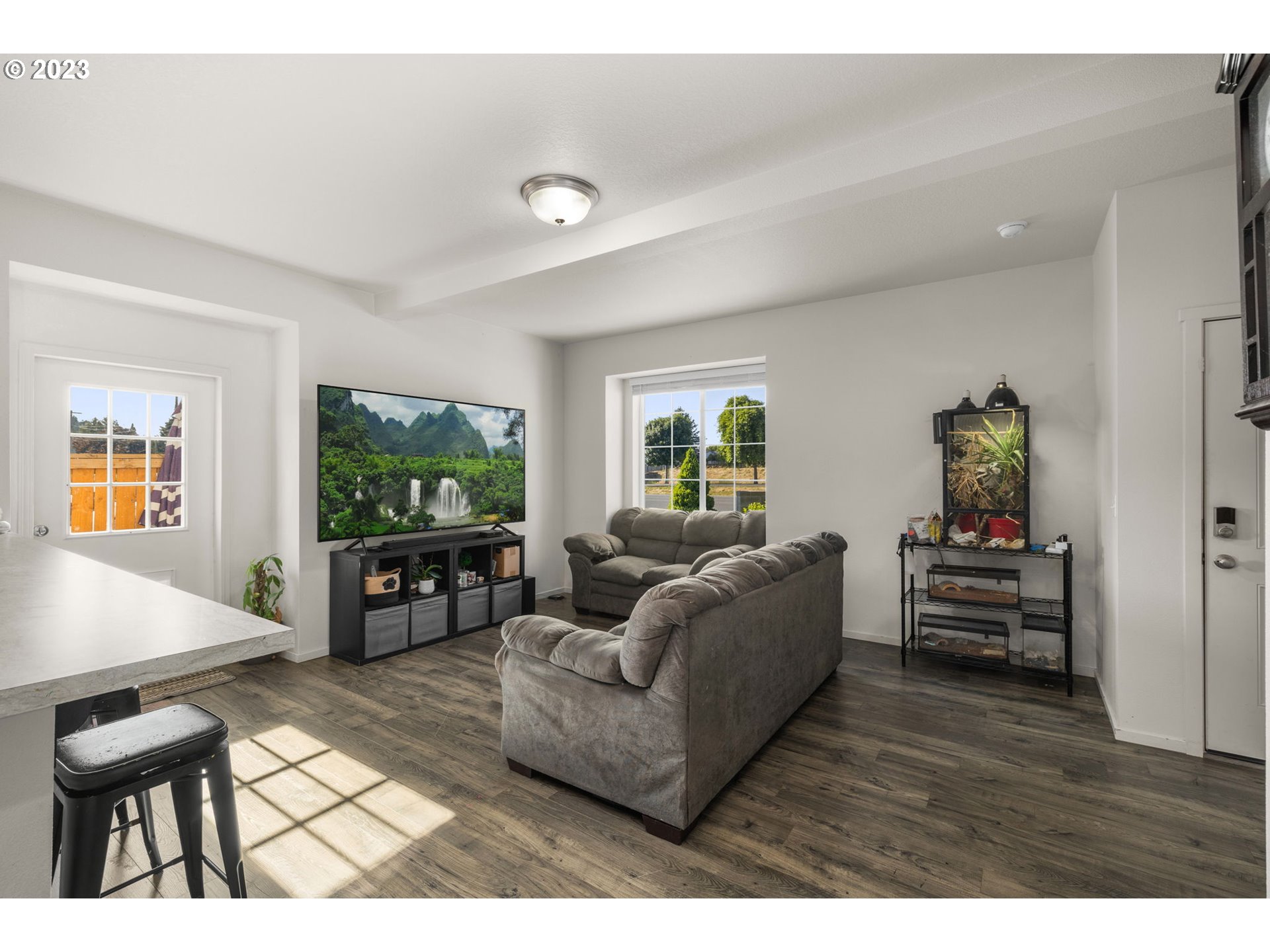 2116 Southeast Palmquist Road Gresham, OR 97080 - Photo 7 of 30 Gallery Image 7