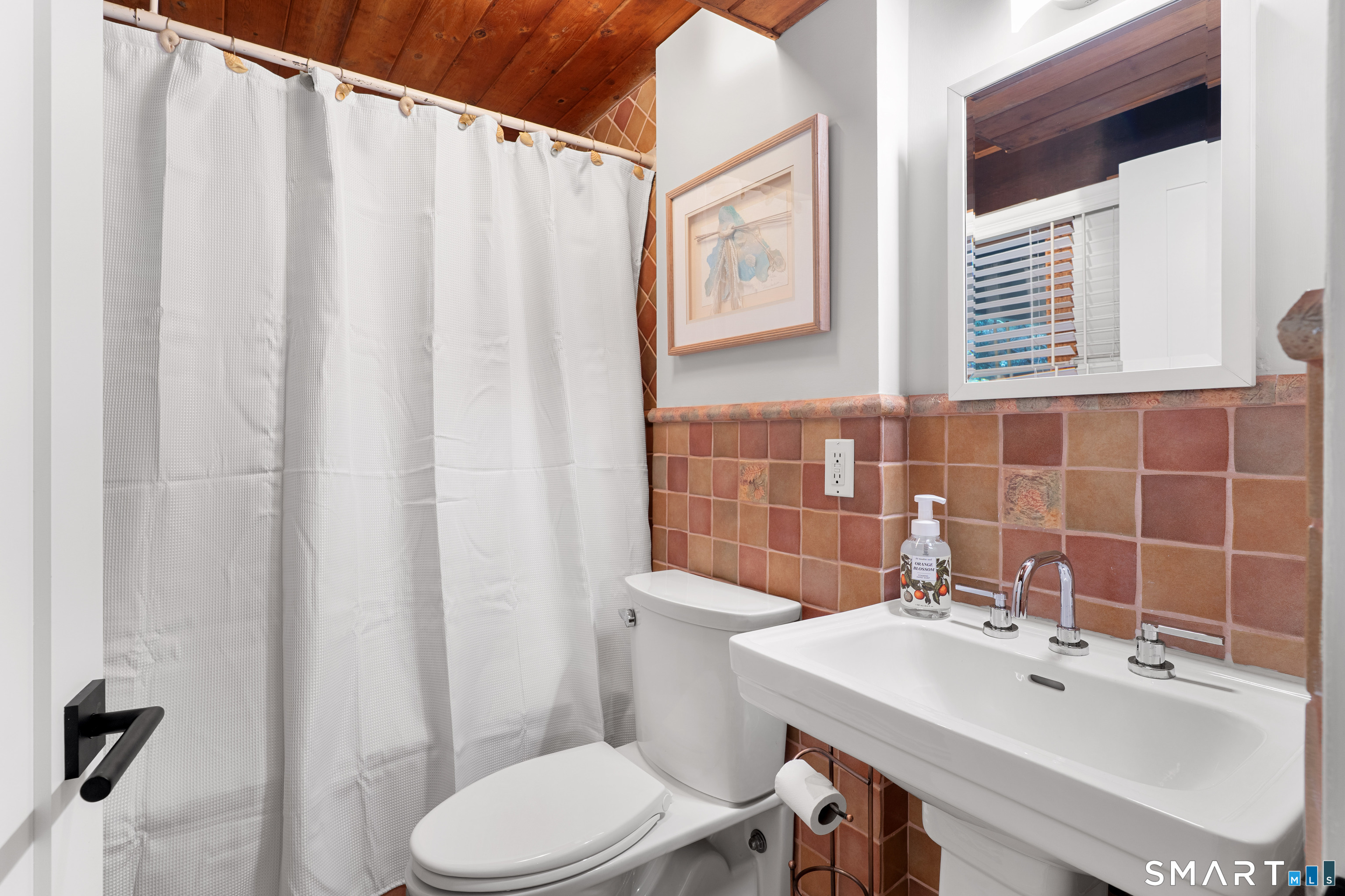 132 Signal Hill Road Wilton, CT 06897 - Photo 30 of 32 2nd full bath in lower level.