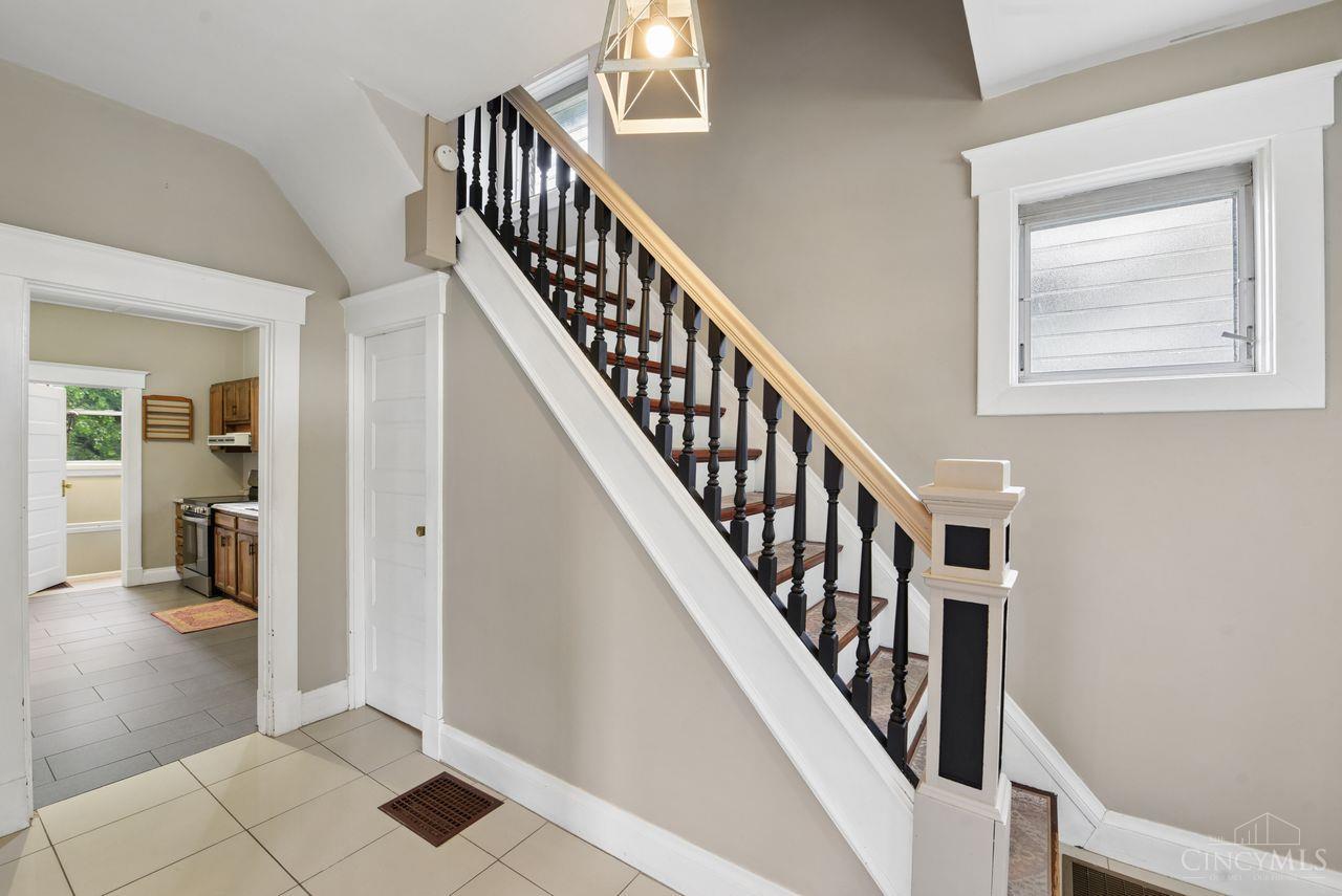 4375 North Bend Road Cincinnati, OH 45211 - Photo 5 of 28