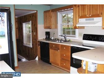 120 Colfax Road Newark, DE 19713 - Photo 4 of 12 Kitchen