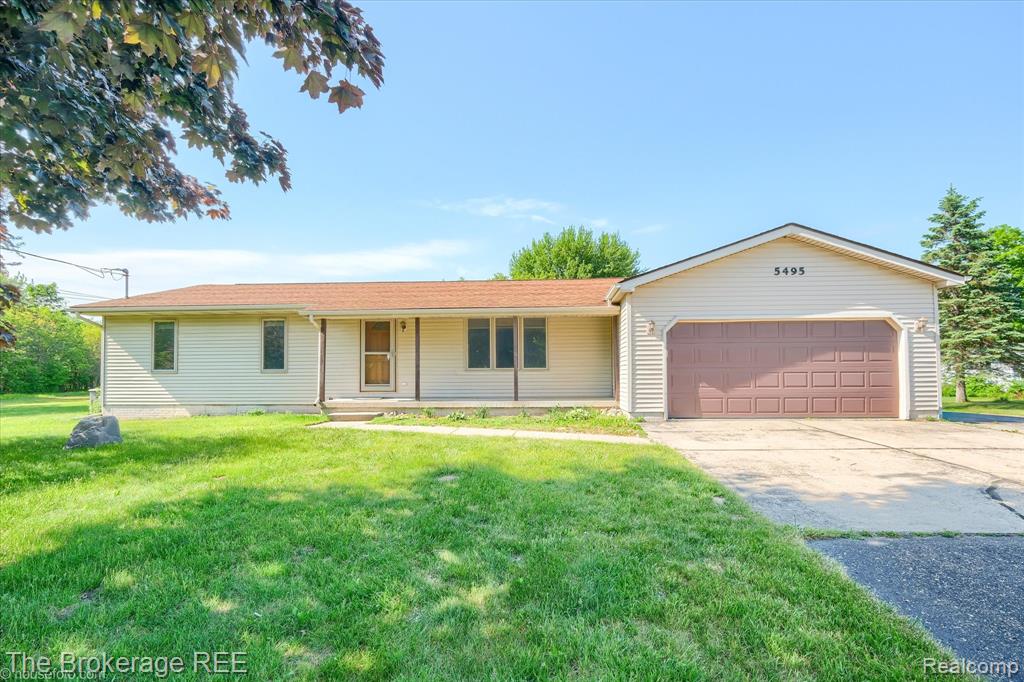 5495 East Coldwater Road Flint, MI 48506 - Photo 1 of 44