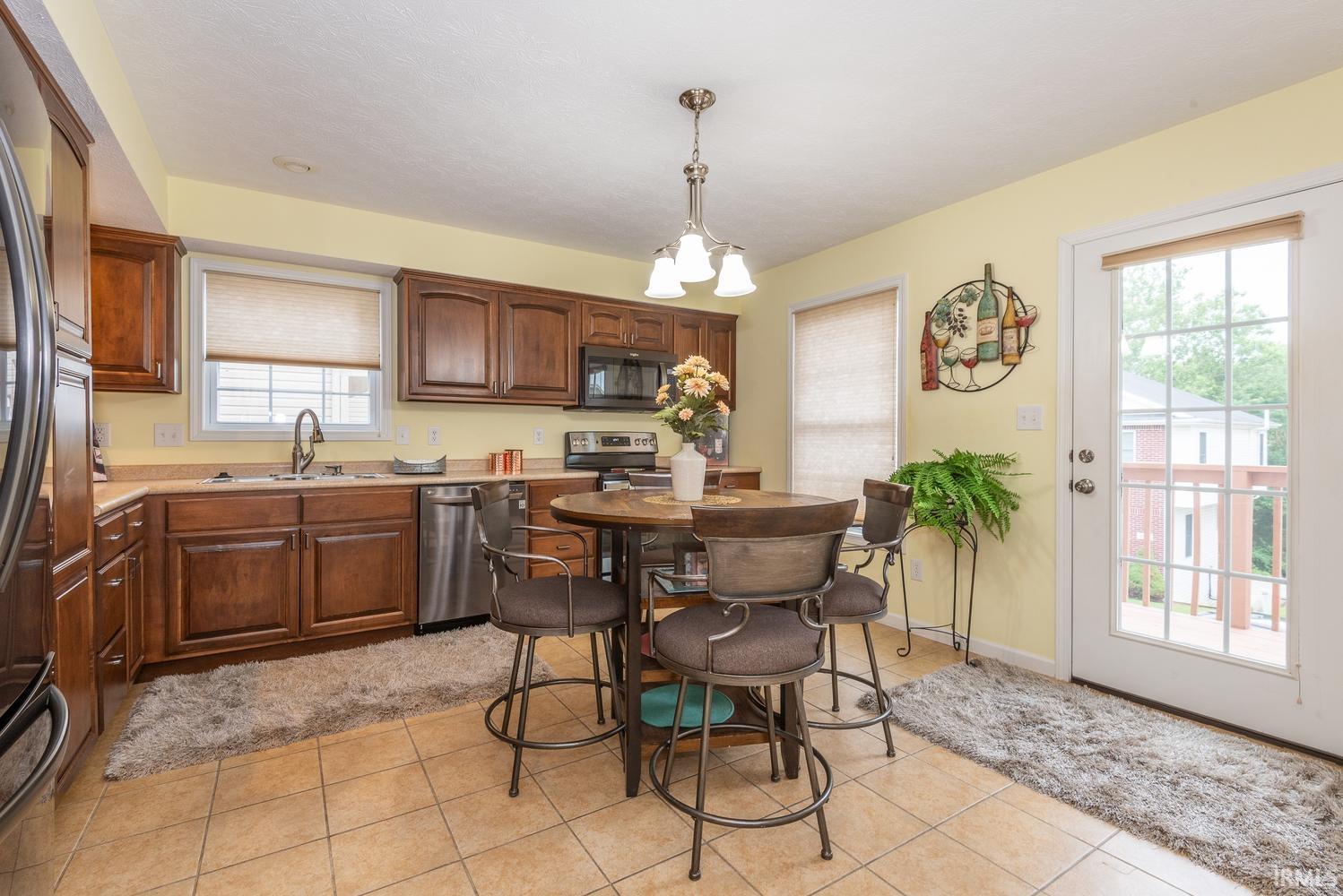2571 South Flat Rock Road Bloomington, IN 47403 - Photo 8 of 24