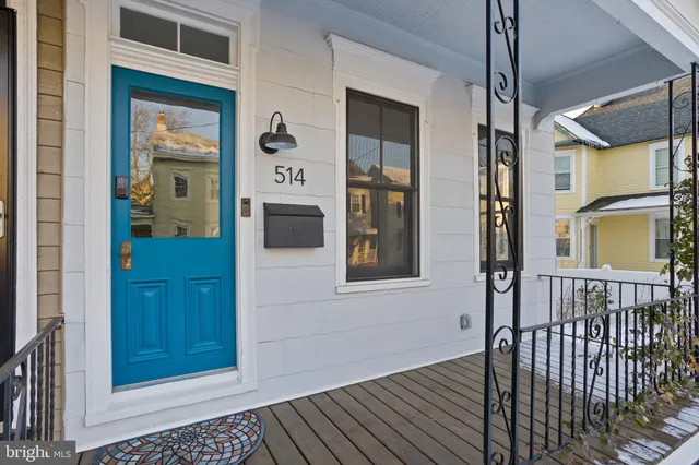 a view of an entryway of house