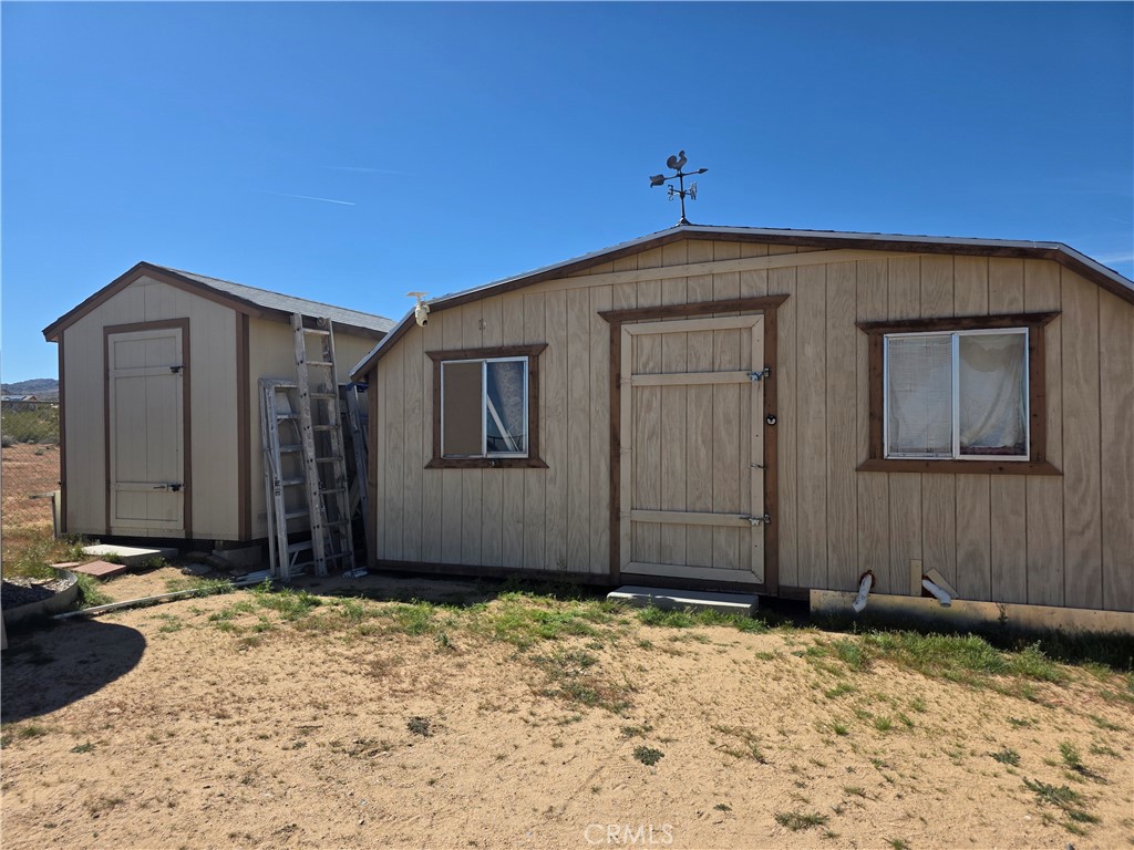 5566 Oleta Road Landers, CA 92285 - Photo 42 of 54 nice sheds