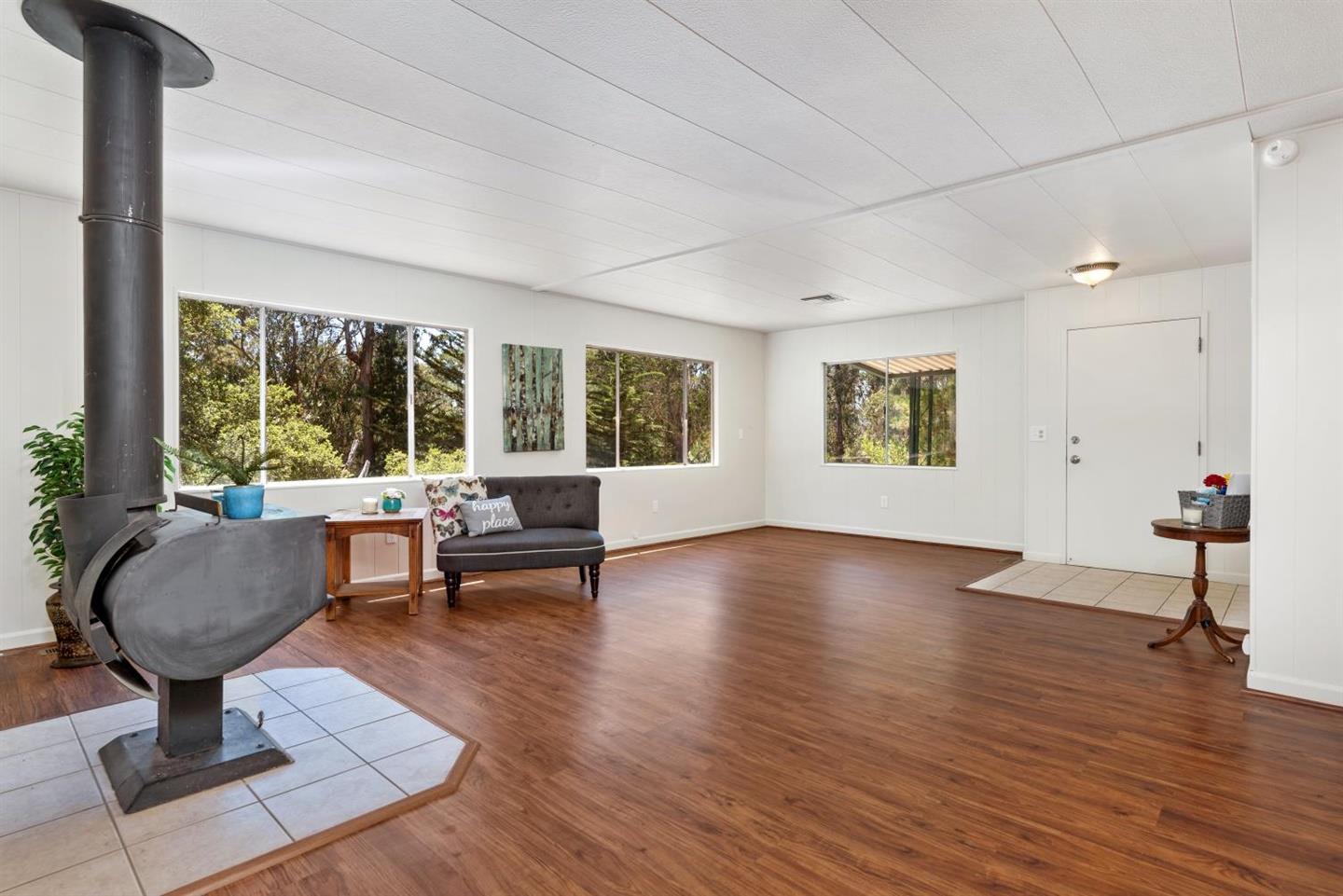 811 A Lewis Road Watsonville, CA 95076 - Photo 6 of 24 Gallery Image 6
