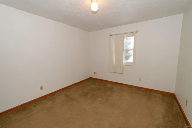 $280,000 | 23360 County Road 106, Elkhart, IN 46514