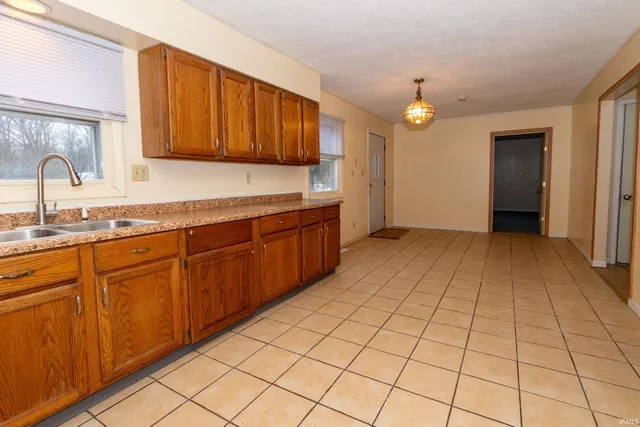 $280,000 | 23360 County Road 106, Elkhart, IN 46514