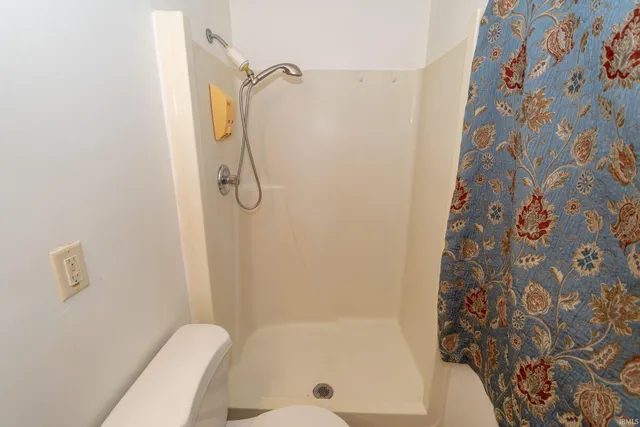 $280,000 | 23360 County Road 106, Elkhart, IN 46514