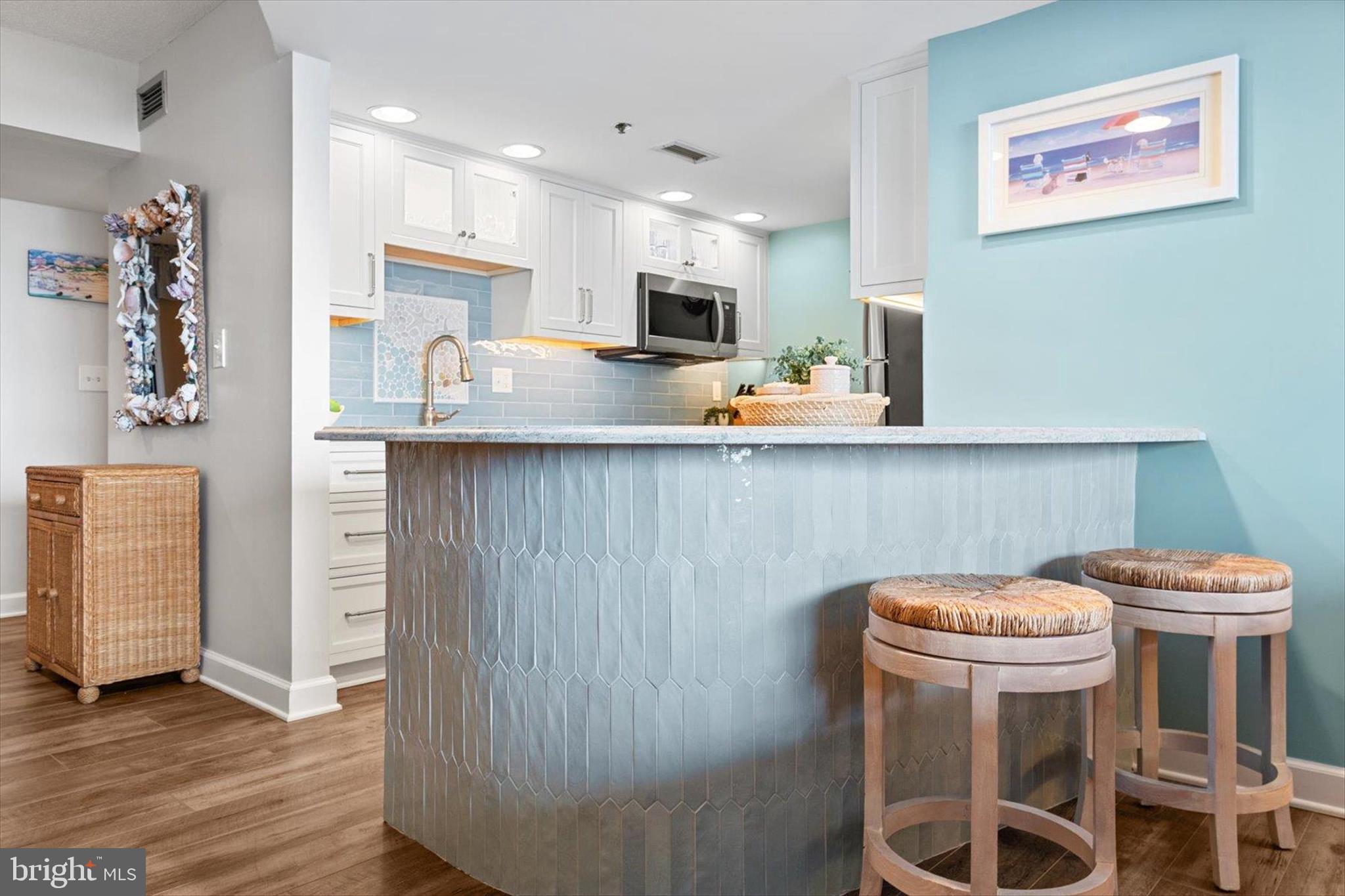 210 Georgetown House Road Bethany Beach, DE 19930 - Photo 16 of 60 Kitchen Tiled Breakfast Bar