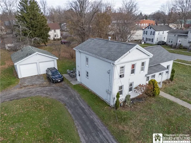 $159,900 | 164 Eagle Street, Pomfret, NY 14063