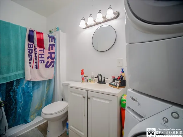 $159,900 | 164 Eagle Street, Pomfret, NY 14063