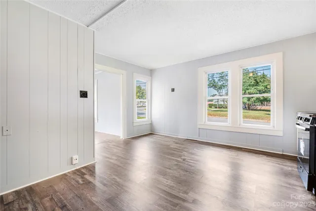 $244,000 | 328 South Miller Avenue, Statesville, NC 28677